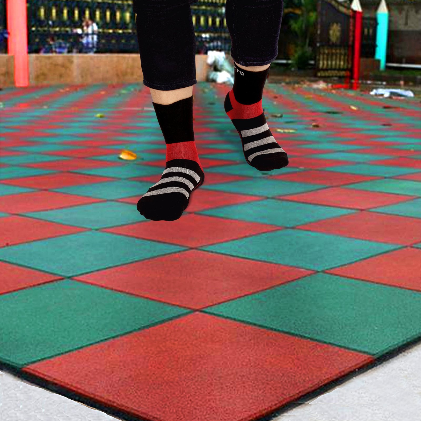 ankle socks Coloured Black & Red-min